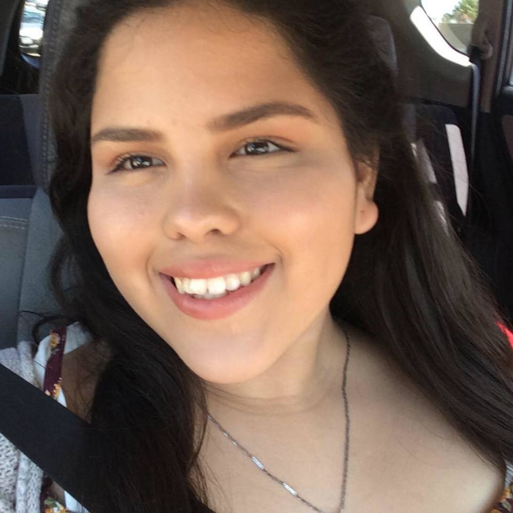 Meet your Posher, Aracely